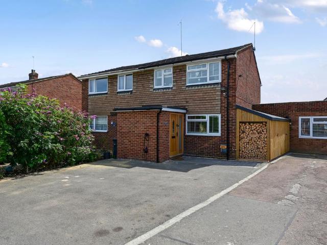 House for sale in Blackwater and Hawley, Hart