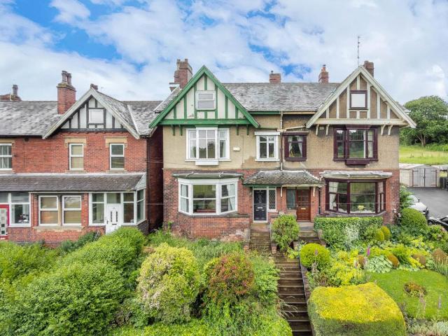 House for sale in Batley, West Yorkshire