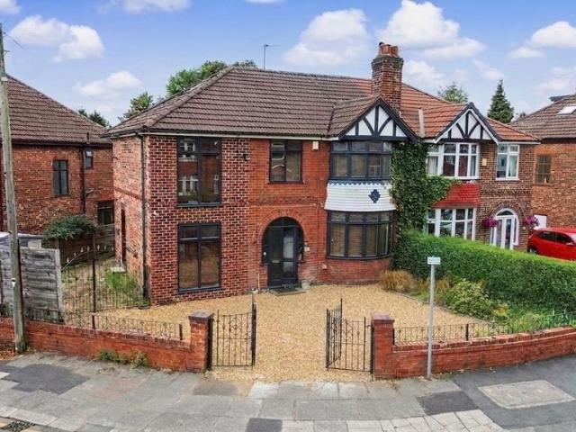 House for sale in Georgia, Greater Manchester