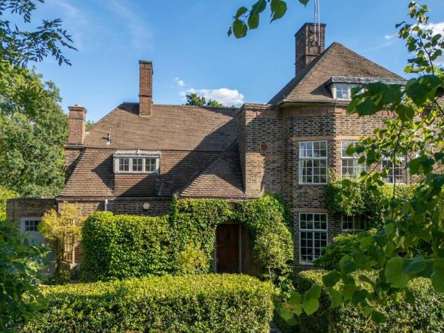 House for sale in Hampstead Garden Suburb, Greater London