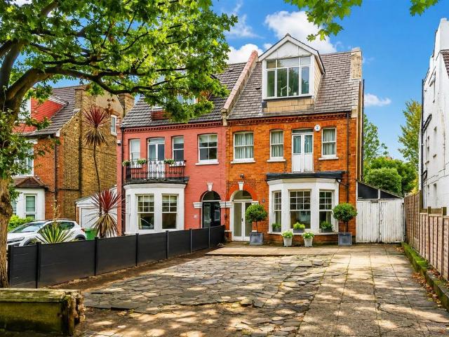 House for sale in Greater London