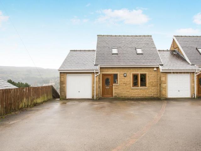 House for sale in Warley Town, West Yorkshire