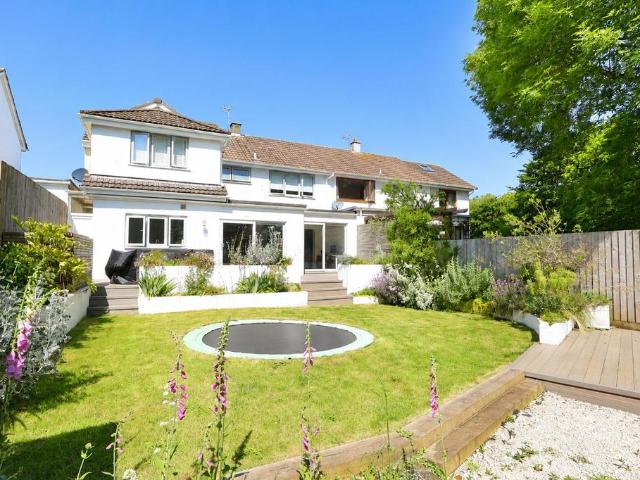 House for sale in Mawgan-in-Pydar, Isle Of Man