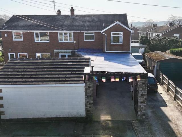 House for sale in Huntley, Kingsley Moor