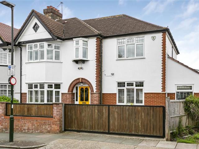 House for sale in Whitton, Greater London