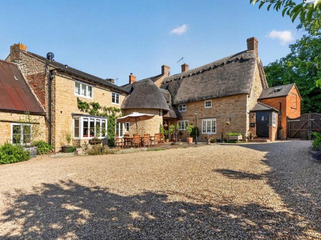 House for sale in Potterspury, Northamptonshire