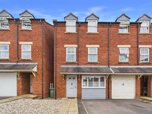 House for sale in Gloucester, Gloucestershire