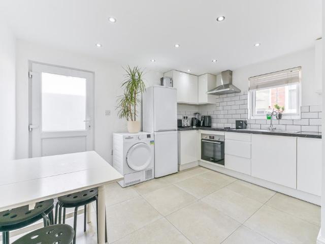 House for sale in London Borough of Croydon, Thornton Heath