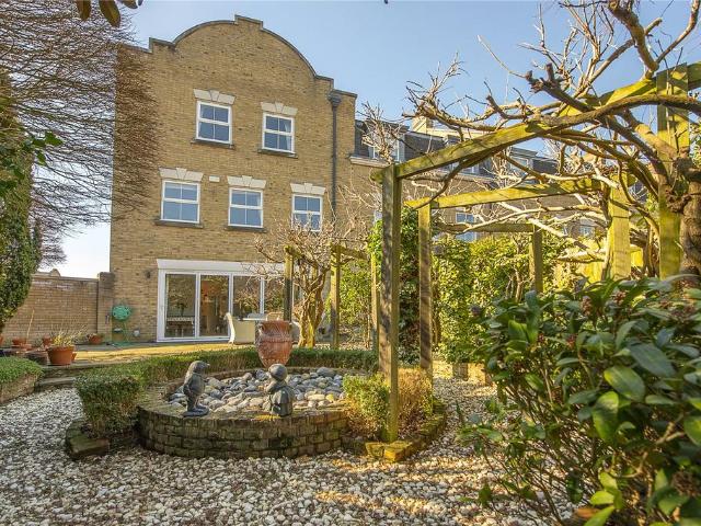 House for sale in Long Ditton, Elmbridge