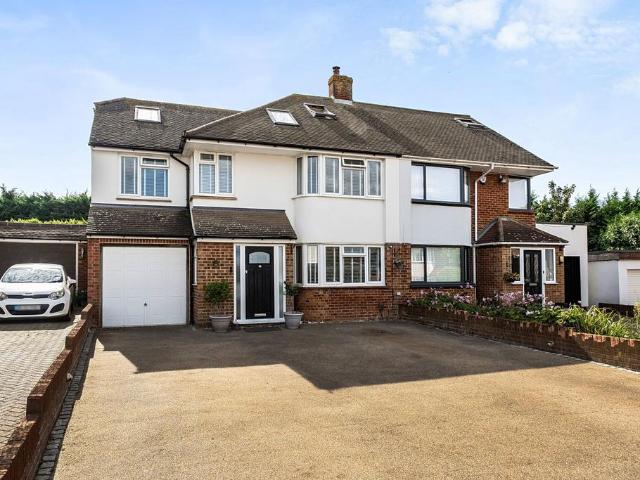 House for sale in Upper Luton, Chatham