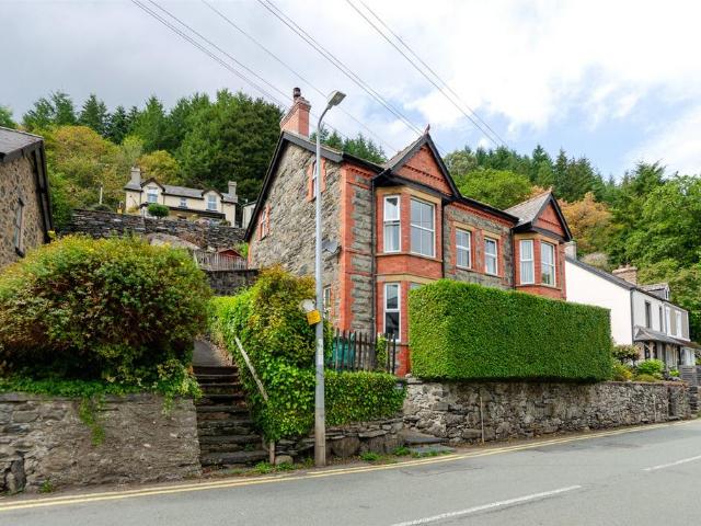 House for sale in Trefriw, Wales
