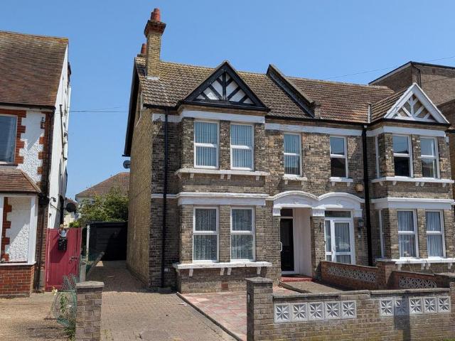 House for sale in Dale Hill, Essex