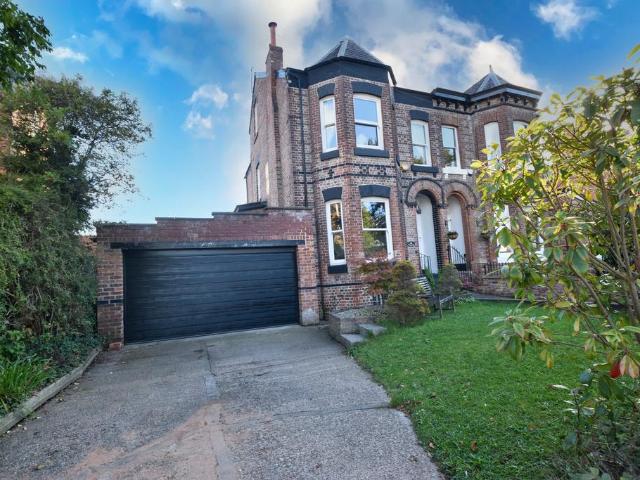 House for sale in Woodsend, Trafford Park