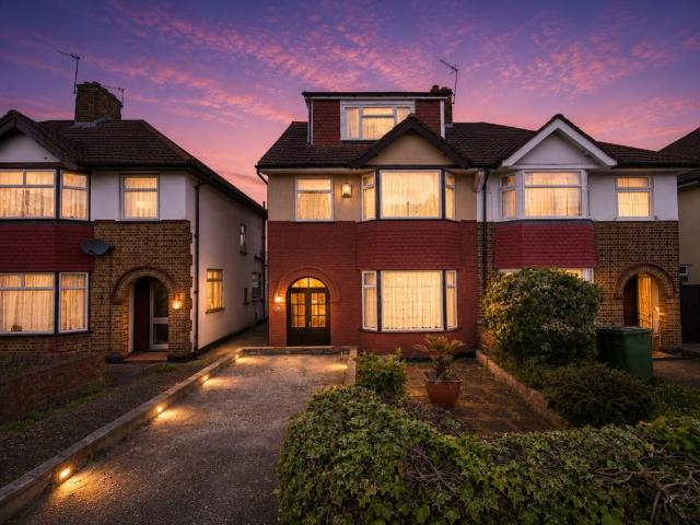 House for sale in Shooters Hill, Greater London