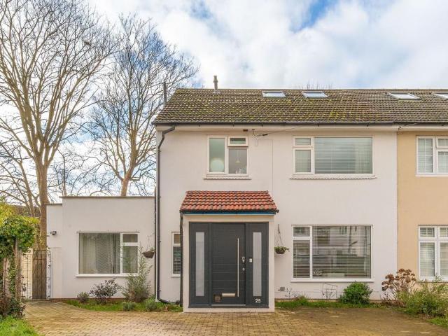 House for sale in New Malden, Greater London