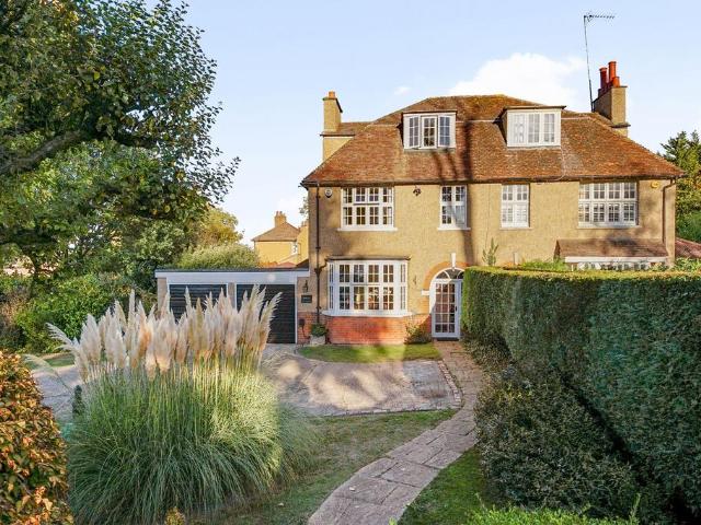House for sale in South Mimms, Hertsmere