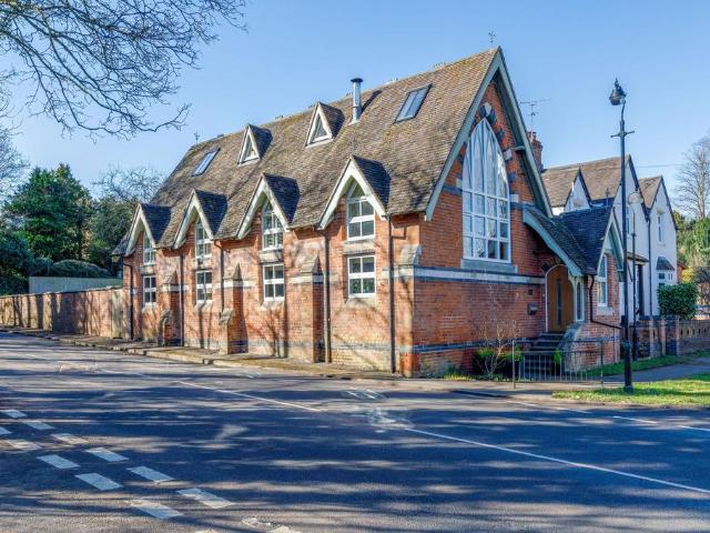 House for sale in Green Close, Warwickshire