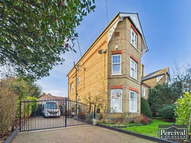House for sale in Chipping Hill, Essex