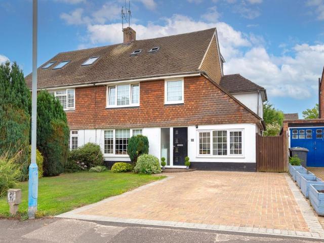 House for sale in Trench Wood, Bourne Vale
