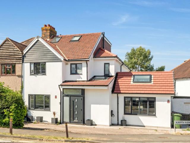 House for sale in Greater London