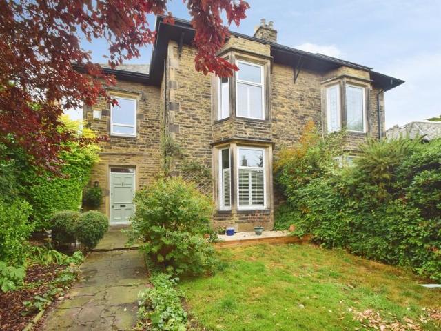 House for sale in Baildon, West Yorkshire