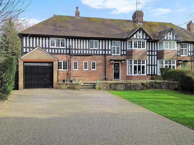 House for sale in Linton, Collingham