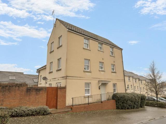 House for sale in Oakley, Golden Valley