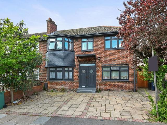 House for sale in London Borough of Ealing, Greater London