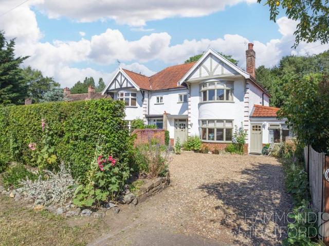House for sale in Westfield View, East Bank