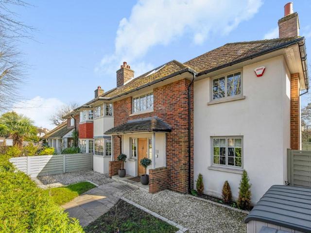 House for sale in East Sheen, Greater London