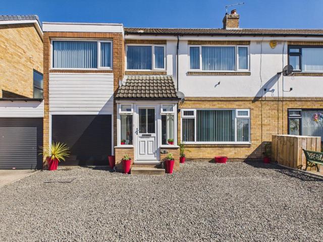 House for sale in Heddon-on-the-wall, Northumberland