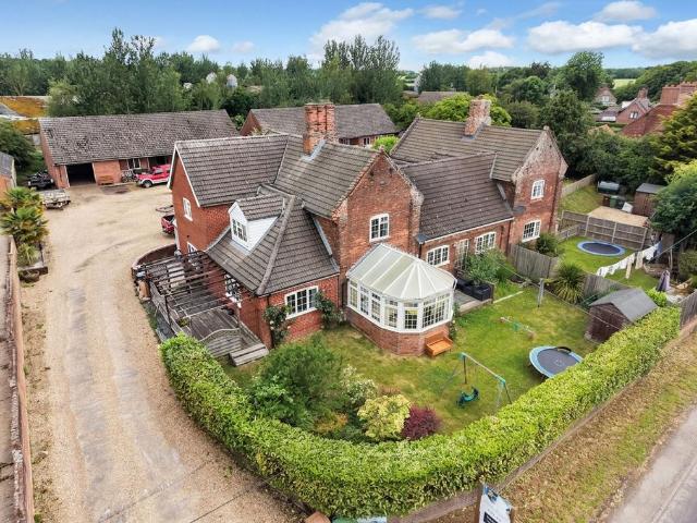 House for sale in Comers, Norfolk