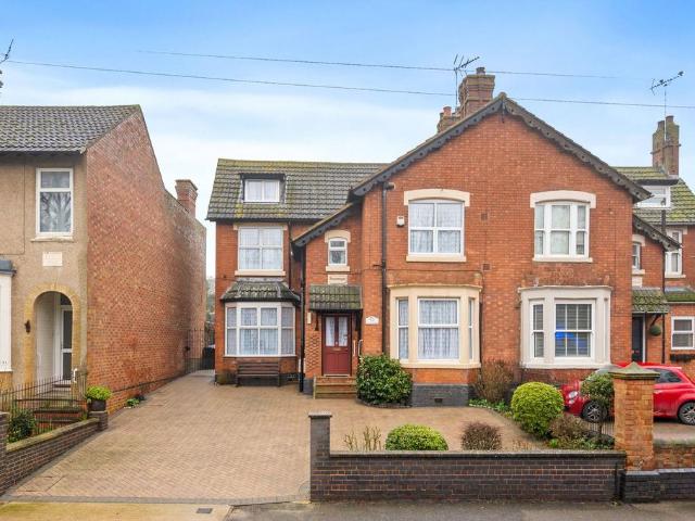 House for sale in Brambleside, Kettering