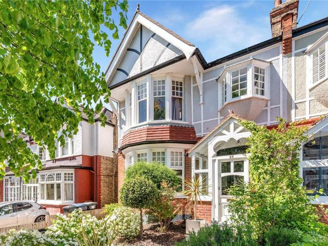 House for sale in Palmers Green, Greater London