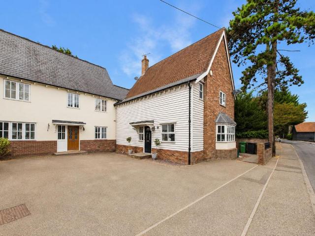 House for sale in Chipping Hill, Essex