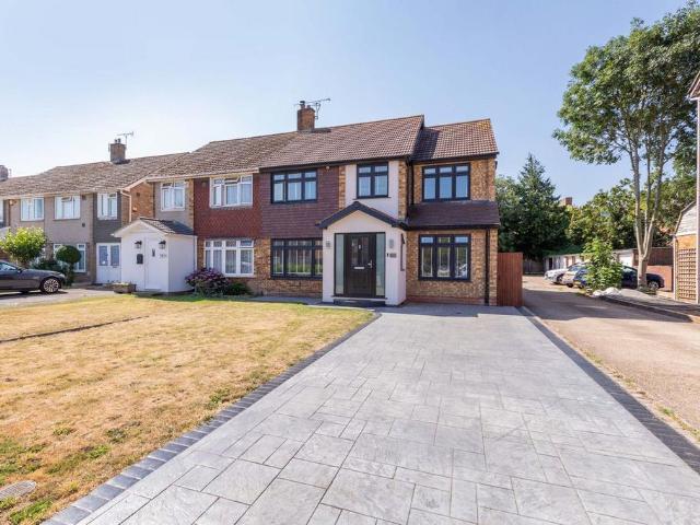 House for sale in Colnbrook with Poyle, Slough