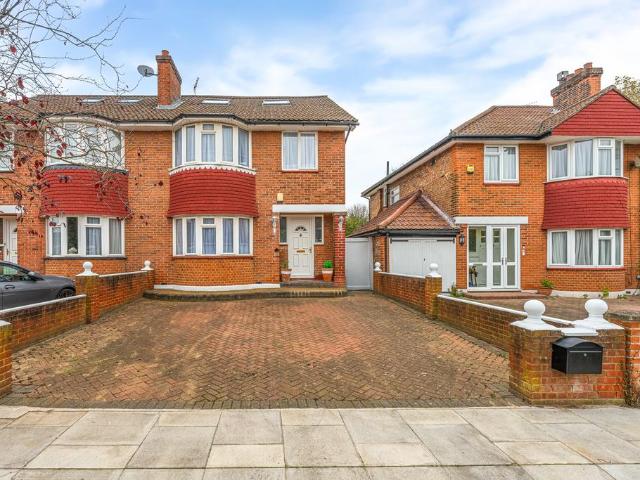 House for sale in London Borough of Ealing, Greater London