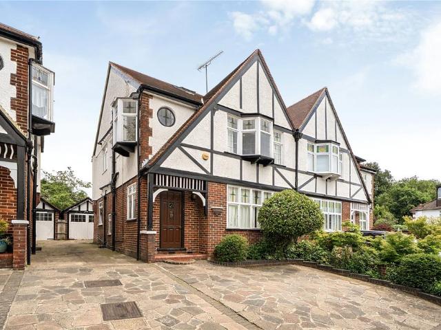 House for sale in London Borough of Ealing, Park Royal