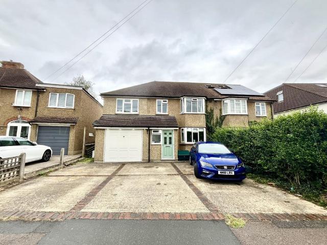 House for sale in Chessington, Hook