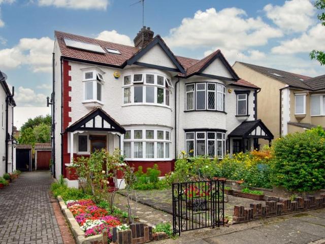 House for sale in Hendon, Greater London