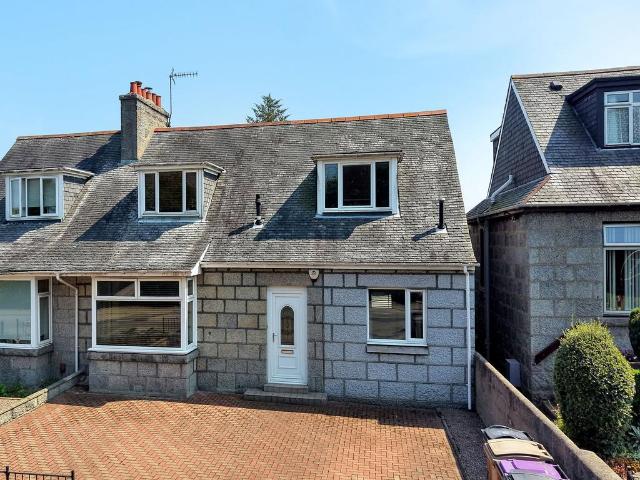 House for sale in Ashgrove, Ballindoch