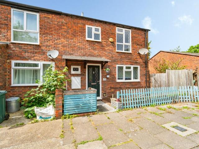 House for sale in Greater London