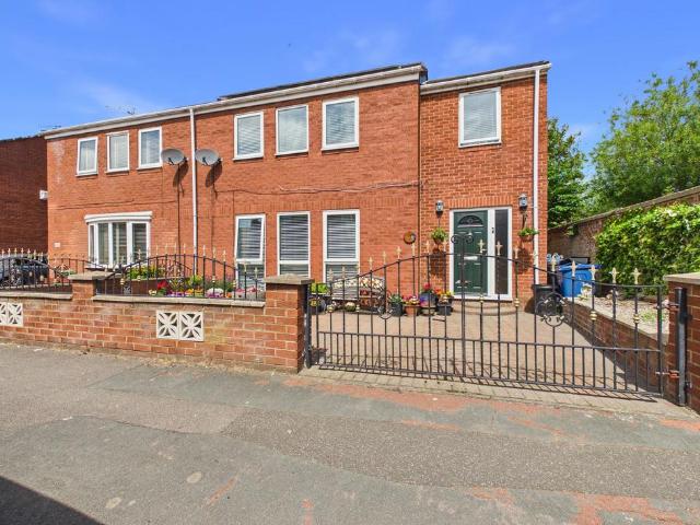 House for sale in Jarrow, Tyne And Wear