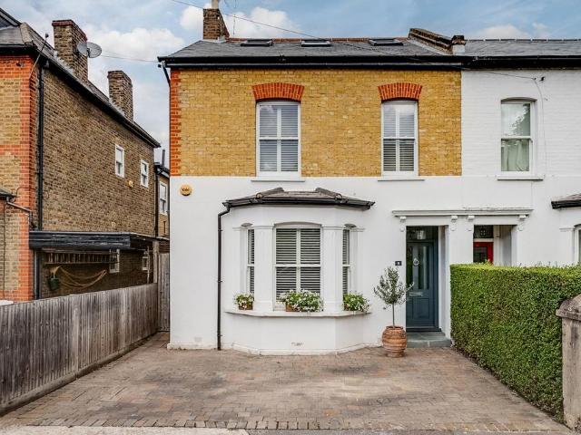 House for sale in New Malden, Greater London