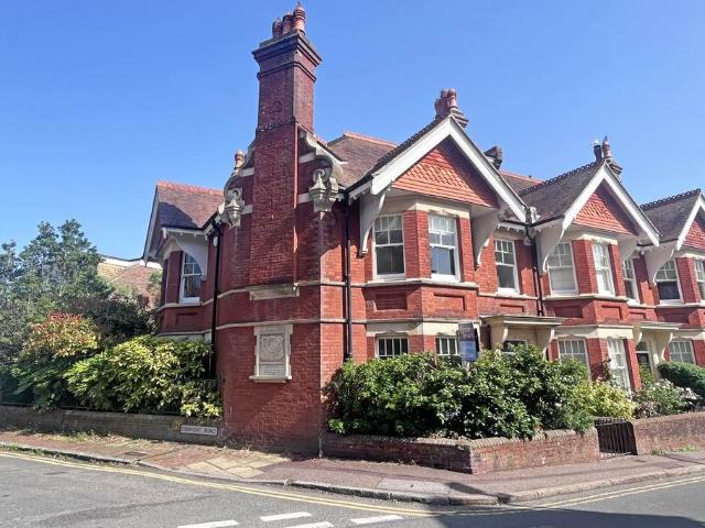 House for sale in Holywell, Eastbourne