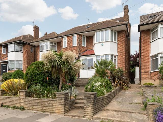 House for sale in Brunswick Park, Greater London