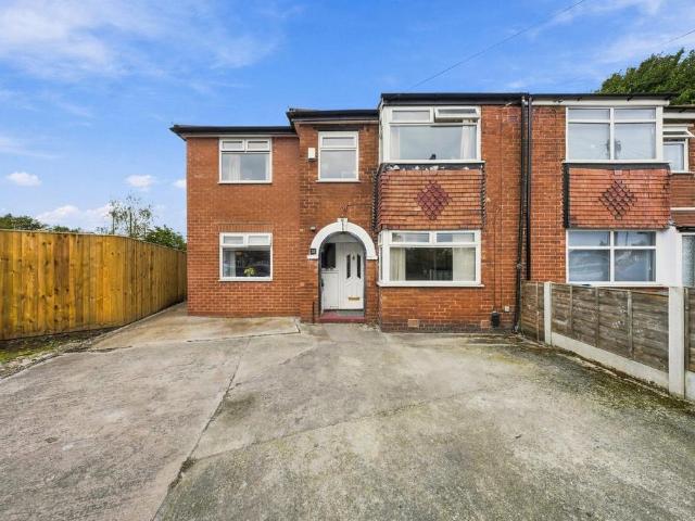 House for sale in Parrs Wood, Manchester