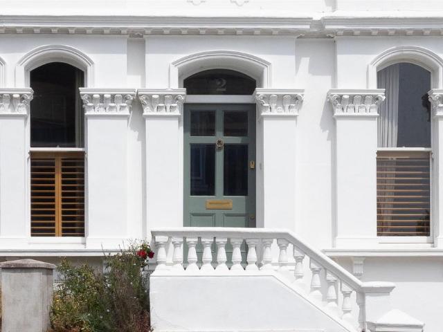House for sale in Bohemia, Guestling Green