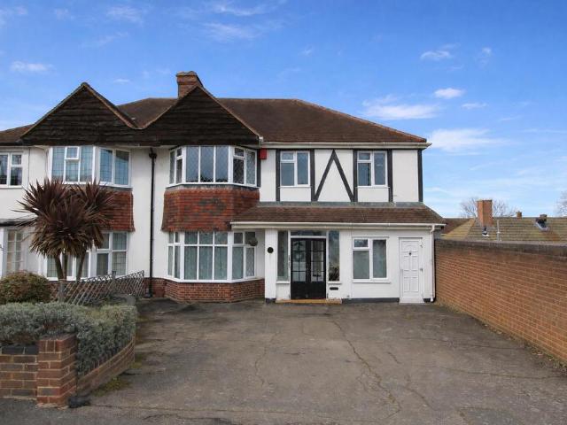 House for sale in Carshalton-on-the-Hill, Greater London