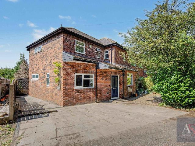 House for sale in Lydgate, Burnedge